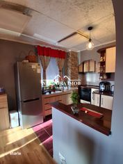 Apartament ULTRACENTRAL SALONTA, 3 camere, 74 mp, mobilat/utilat total - Imagine principală: 2/17