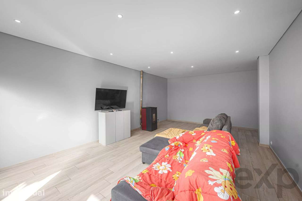 Excelente Moradia em Condominio com Piscina - Grande imagem: 4/21