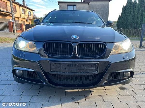 BMW Seria 3 335i xDrive Touring - 30