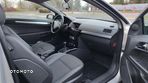 Opel Astra III GTC 1.6 Cosmo - 11
