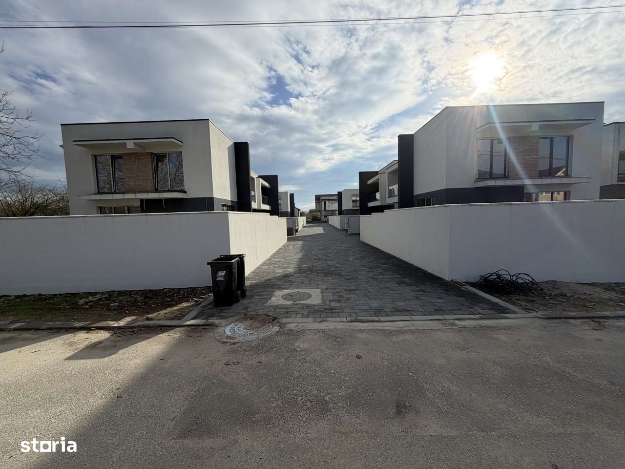 Casă la cheie în Barieră Vâlcii - Imagine principală: 4/16