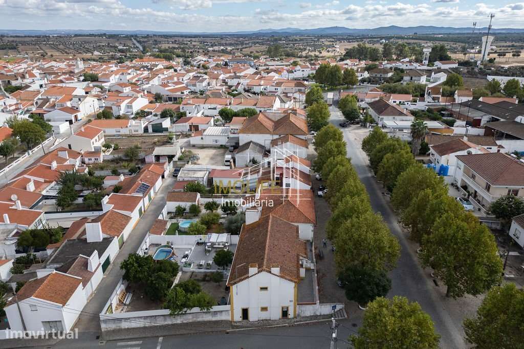 Excelente Moradia com dois pisos no centro do Vimieiro-59