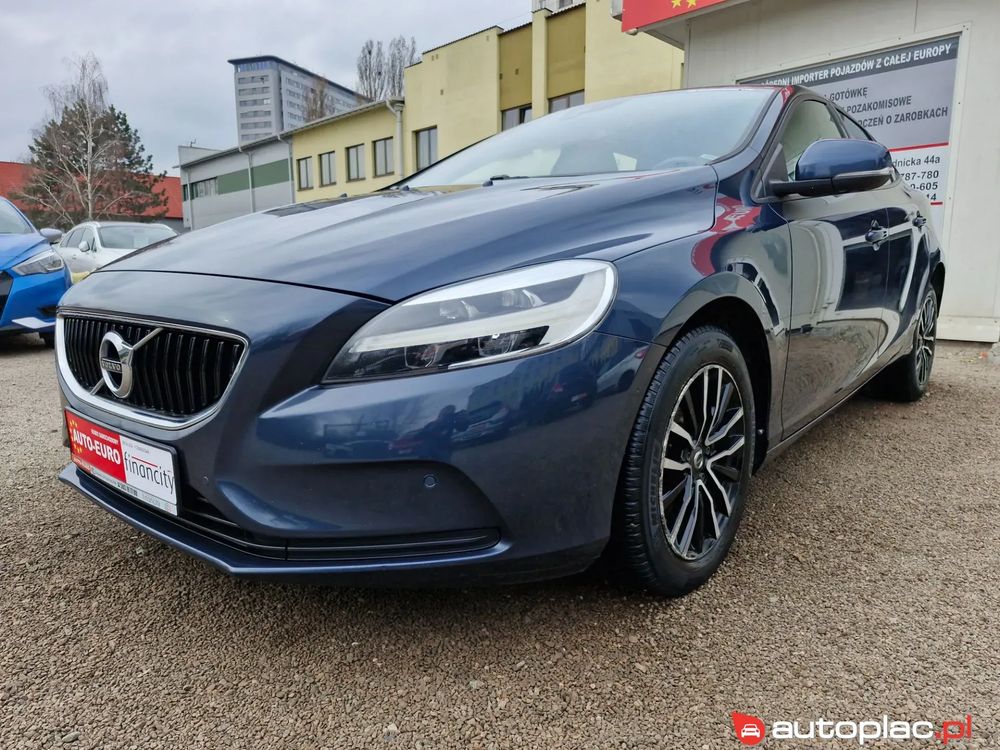 Volvo V40 II (2012-) D2 Momentum 2016