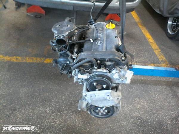 Motor OPEL CORSA C 1.2i 16V de 2002 Ref: Z12XE - 3