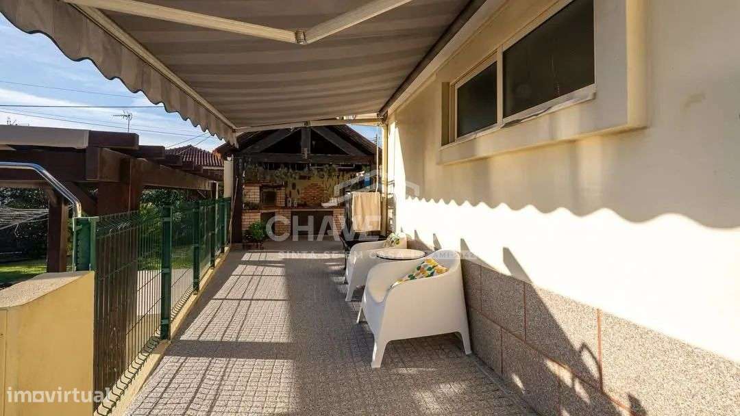 Moradia Isolada V4 c/ Jardim e Piscina em Oliveira de Azeméis-18