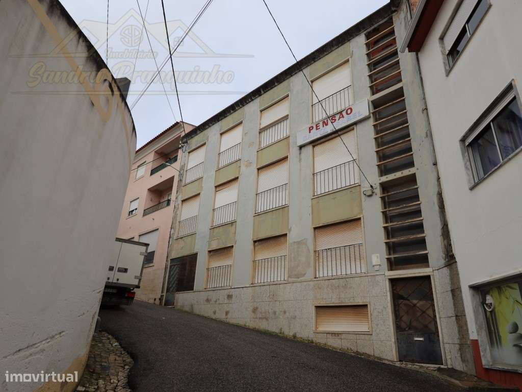 Edificio destinado a PENSÃO/HOSTEL a 3min da praia - Grande imagem: 4/8