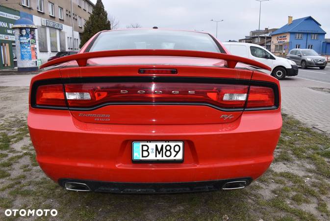 Dodge Charger 5.7 R/T - 8