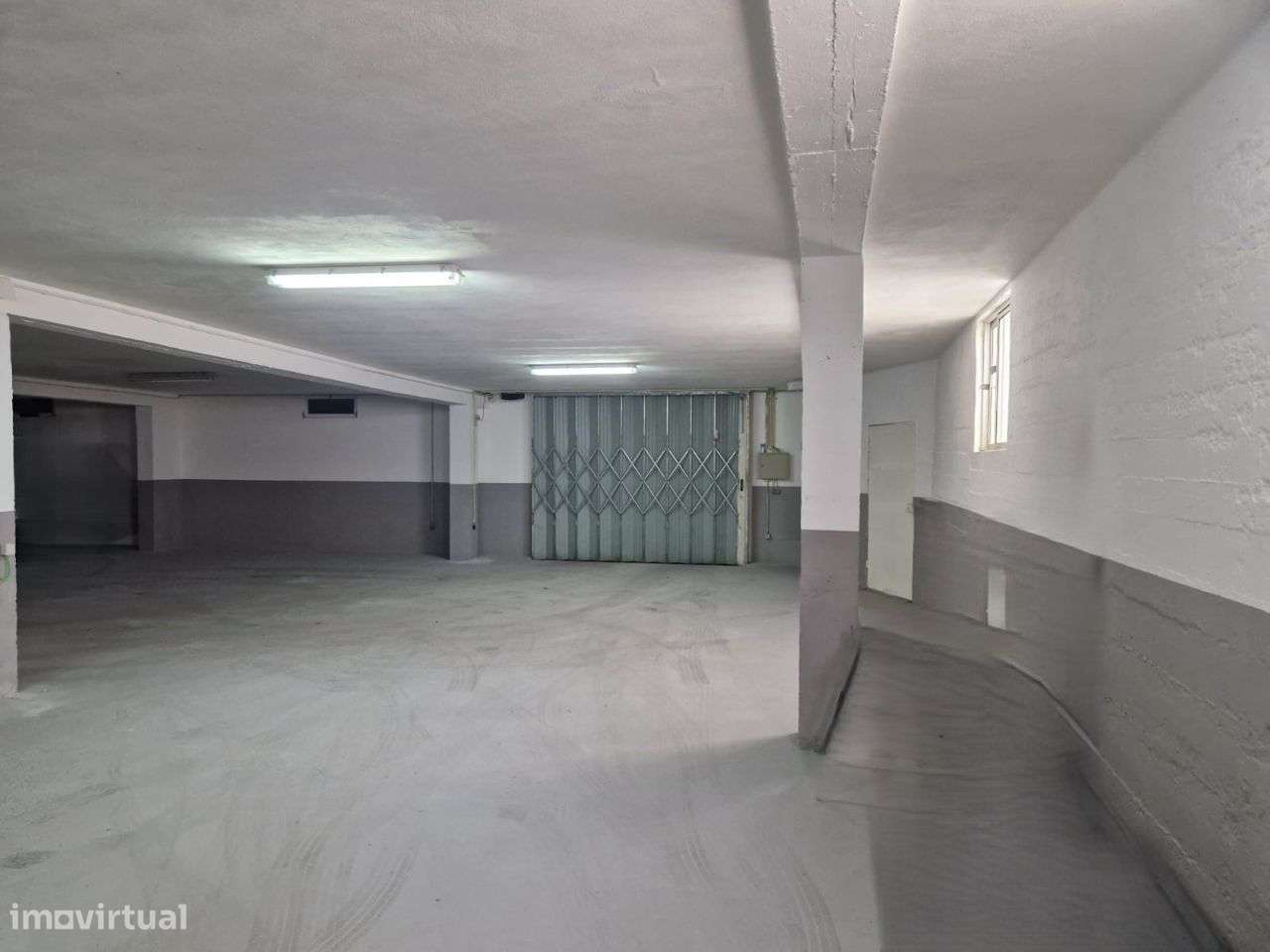 Lote de garagens fechadas no Bairro do Liceu, Aveiro-8