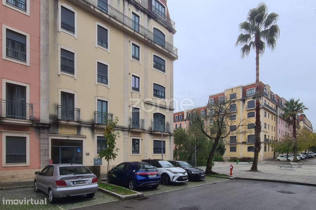 Apartamento T4 c/ garagem | Vila Nova de Gaia | Rua Antero Quental - Grande imagem: 2/15