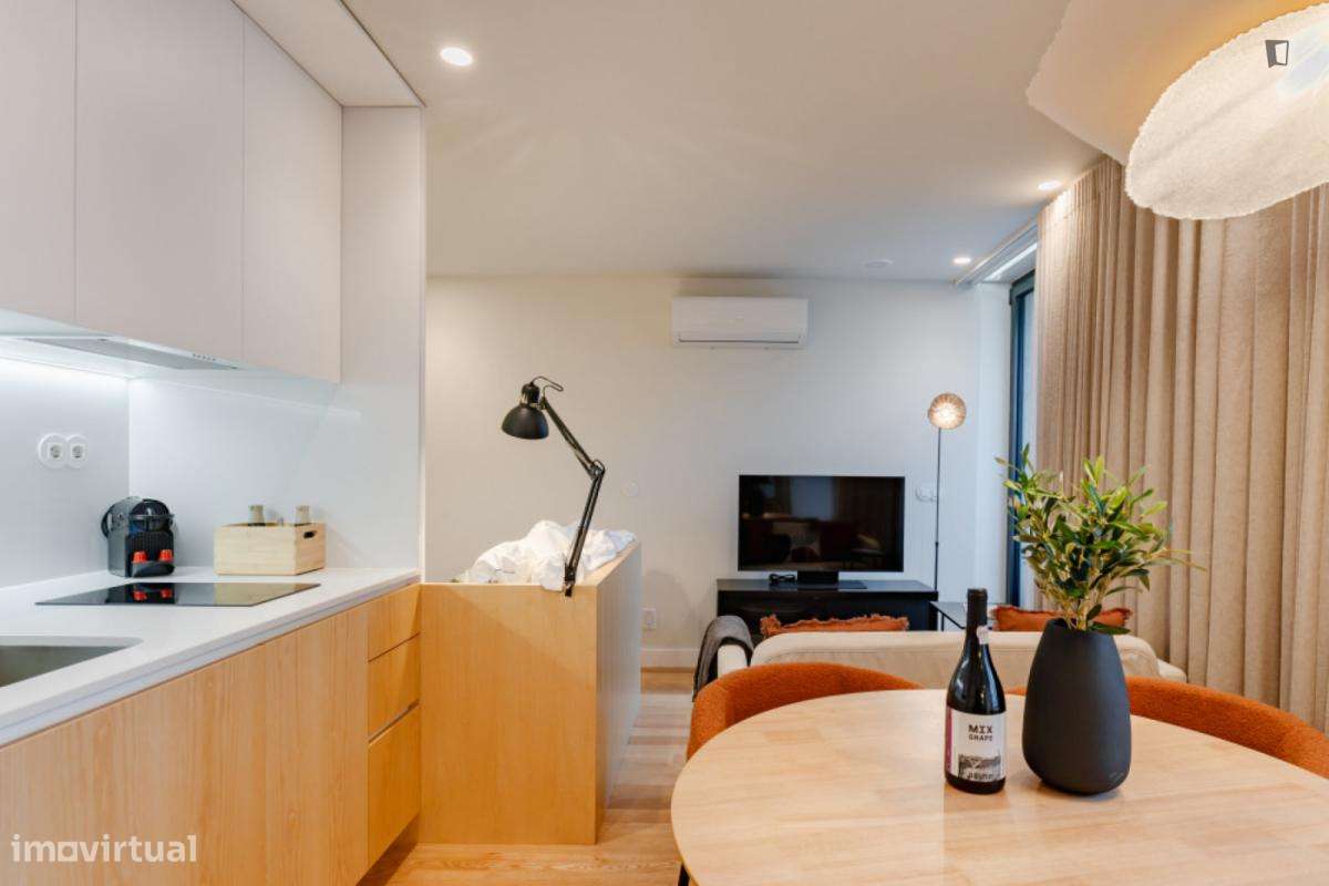 Estúdio - localizado em Massarelos Porto - Grande imagem: 4/8