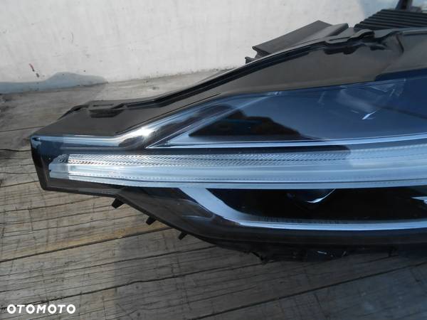 LAMPA PRZÓD VOLVO XC 60 19R LEWA - 2