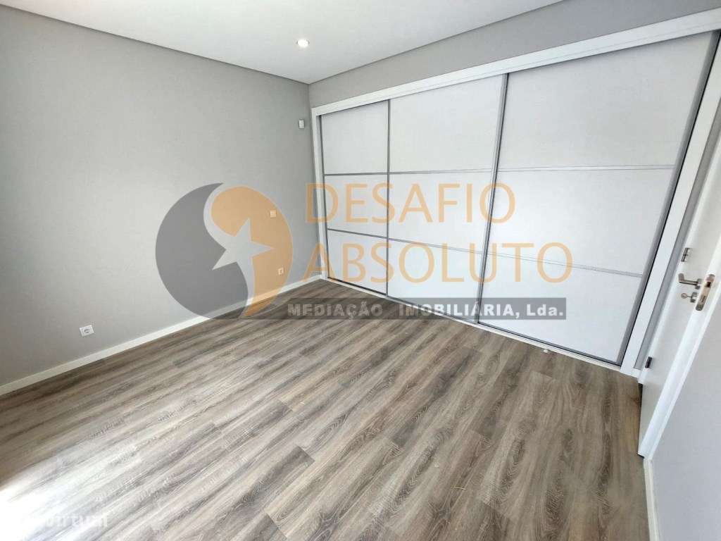 Moradia Isolada T4 C/ Piscina e Garagem - Brejos de Azeitão-17