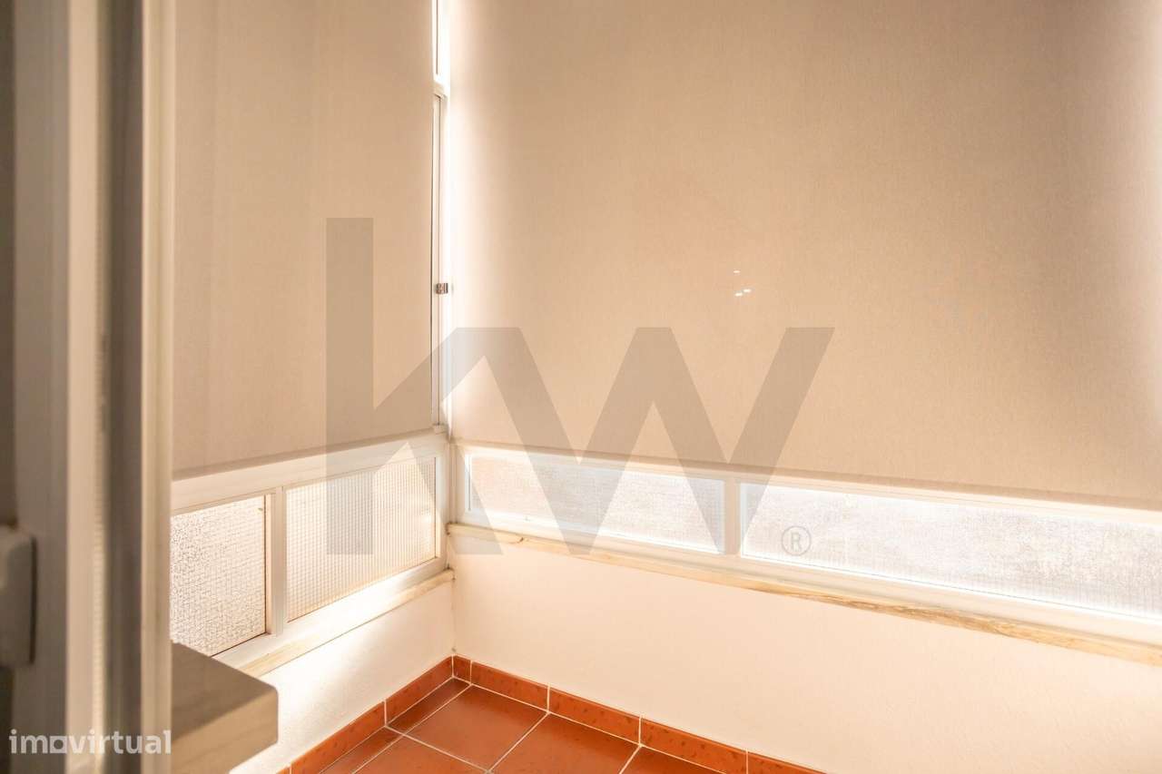Apartamento T3 no Laranjeiro, Almada – Potencial Único e Localização P-22