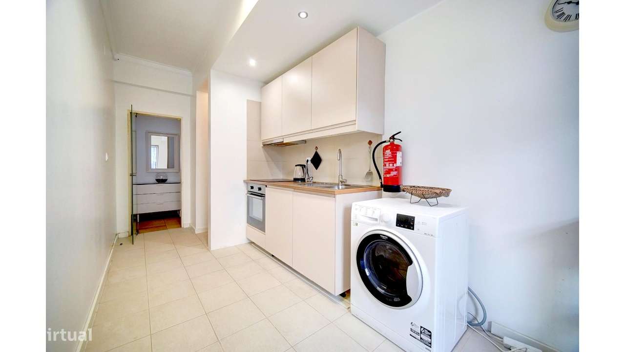 Apartamento T3 em Lisboa com terraço-7