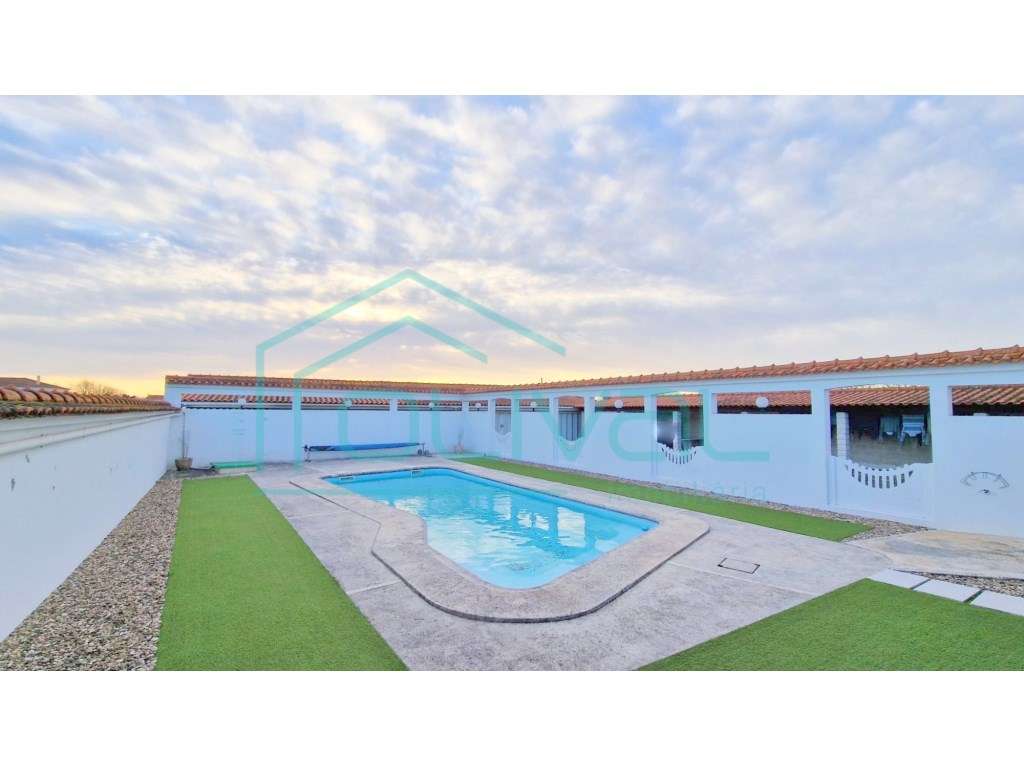 Espaço Comercial com armazéns-27