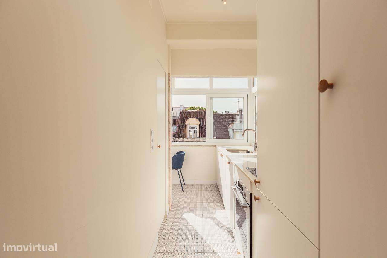 Apartamento t2 à venda na Rua Correia Teles, 84-5