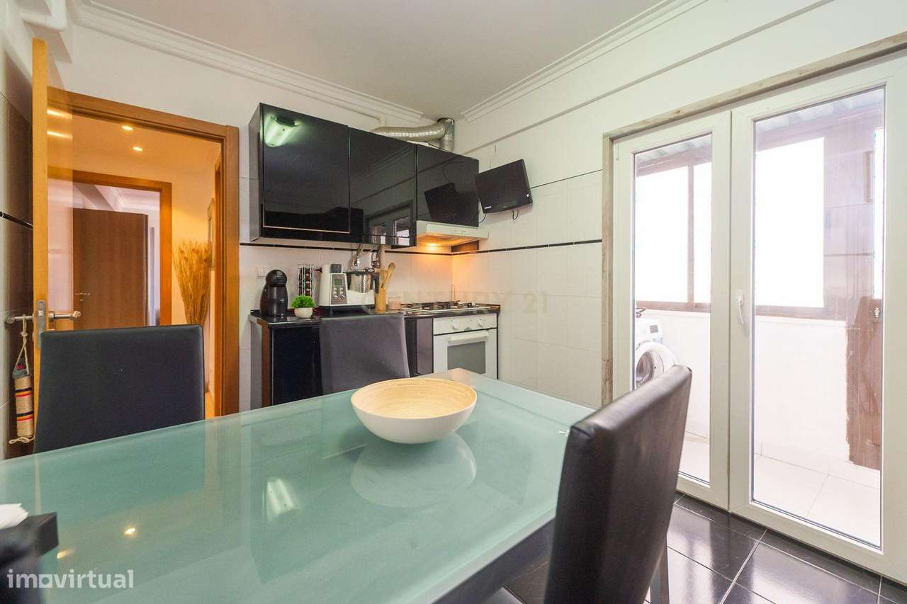 T2 com Terraço em São João da Talha-16