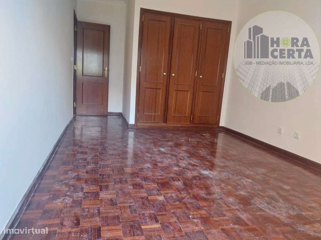Apartamento T2 c/parqueamento em Algueirão- Mem Martins!-7