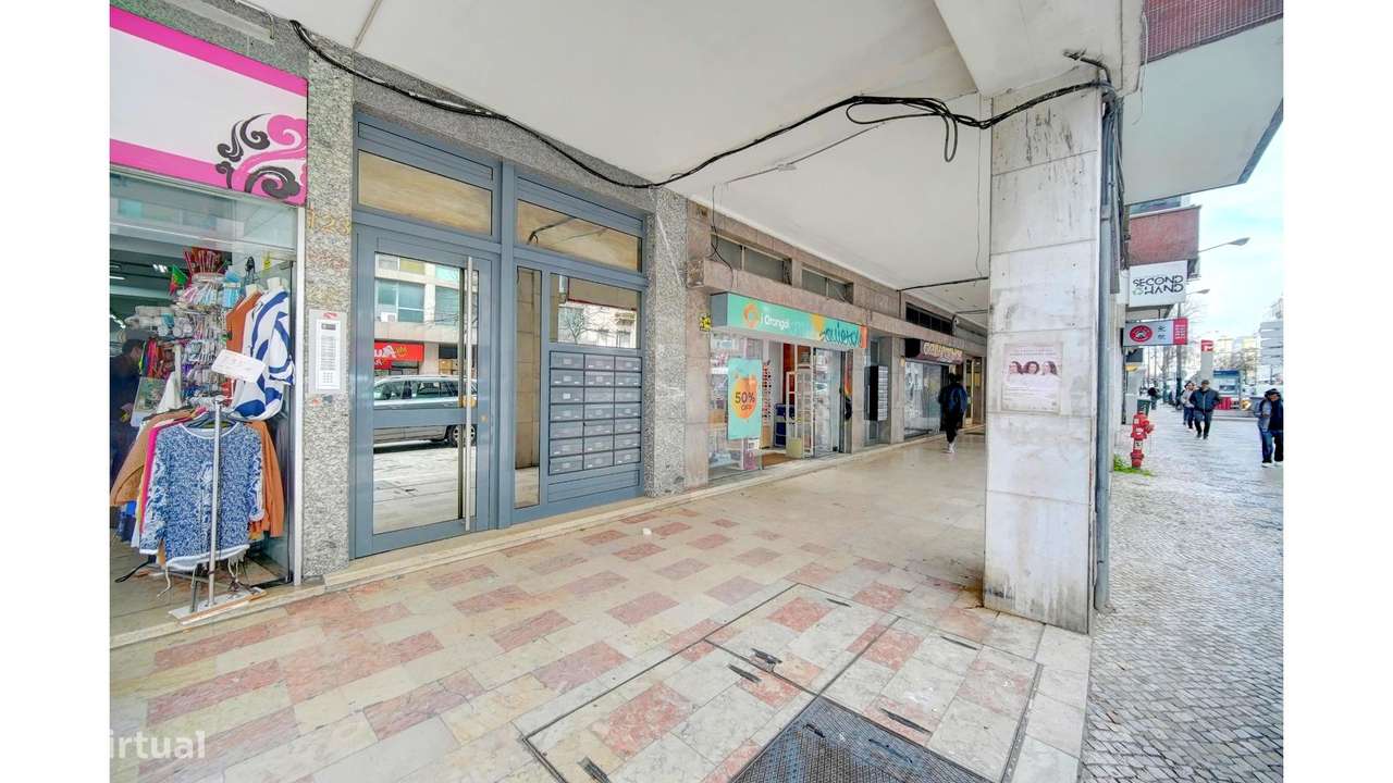 Apartamento T3 em Lisboa com terraço-36