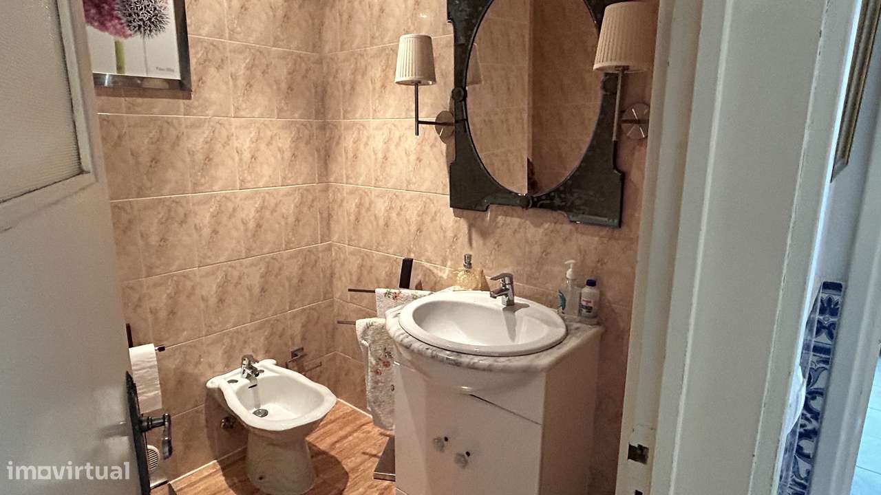 Apartamento T4 nos Olivais-25