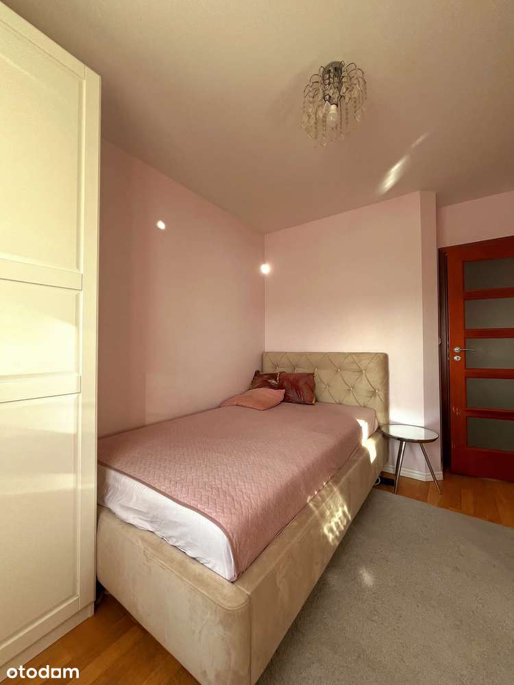 Mieszkanie 2 pokojowe + kuchnia- Stacja metra STOKŁOSY-7