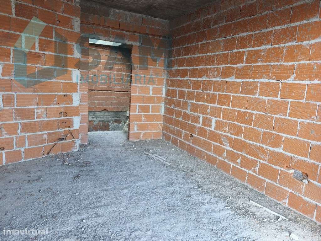 Moradia T3 em construção-18