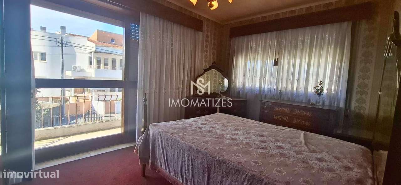 Moradia Bifamiliar T3+T3 em Nogueira da Maia-24