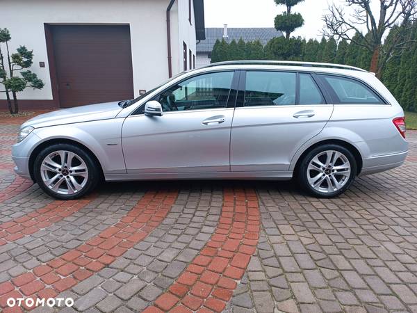 Mercedes-Benz Klasa C 220 T CDI DPF Automatik BlueEFFICIENCY Avantgarde - 2