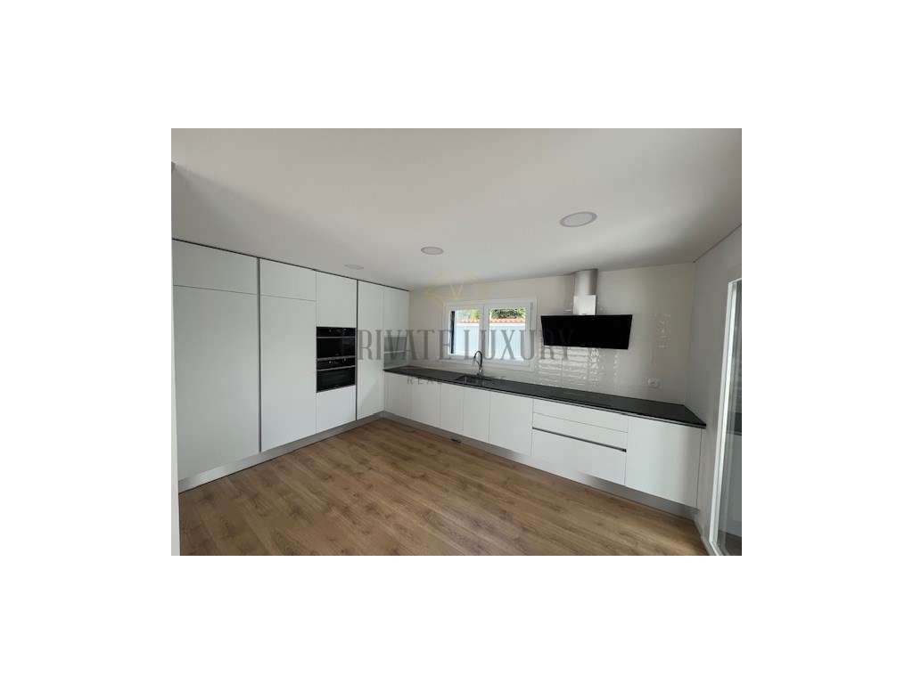 Moradia T4 Aroeira-4