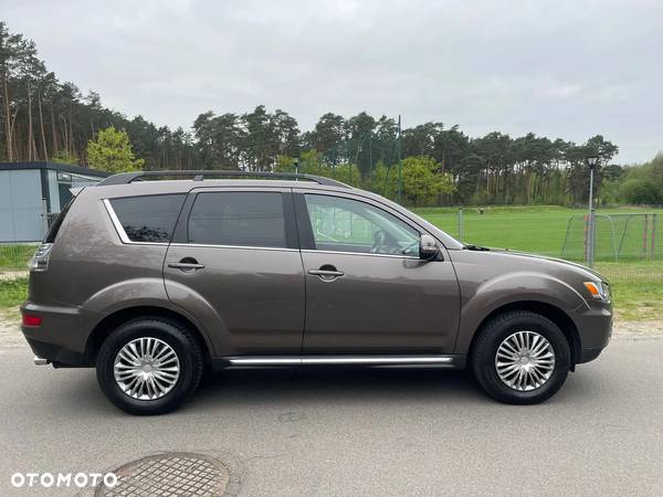 Mitsubishi Outlander - 8