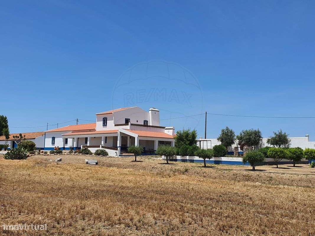 Moradia T6 para venda - Grande imagem: 2/45