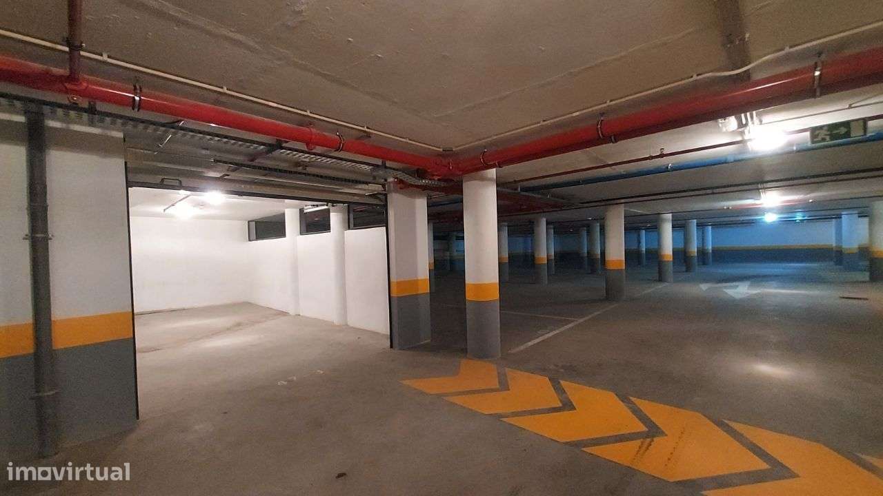 Garagem Fechada - Fátima - Grande imagem: 2/10