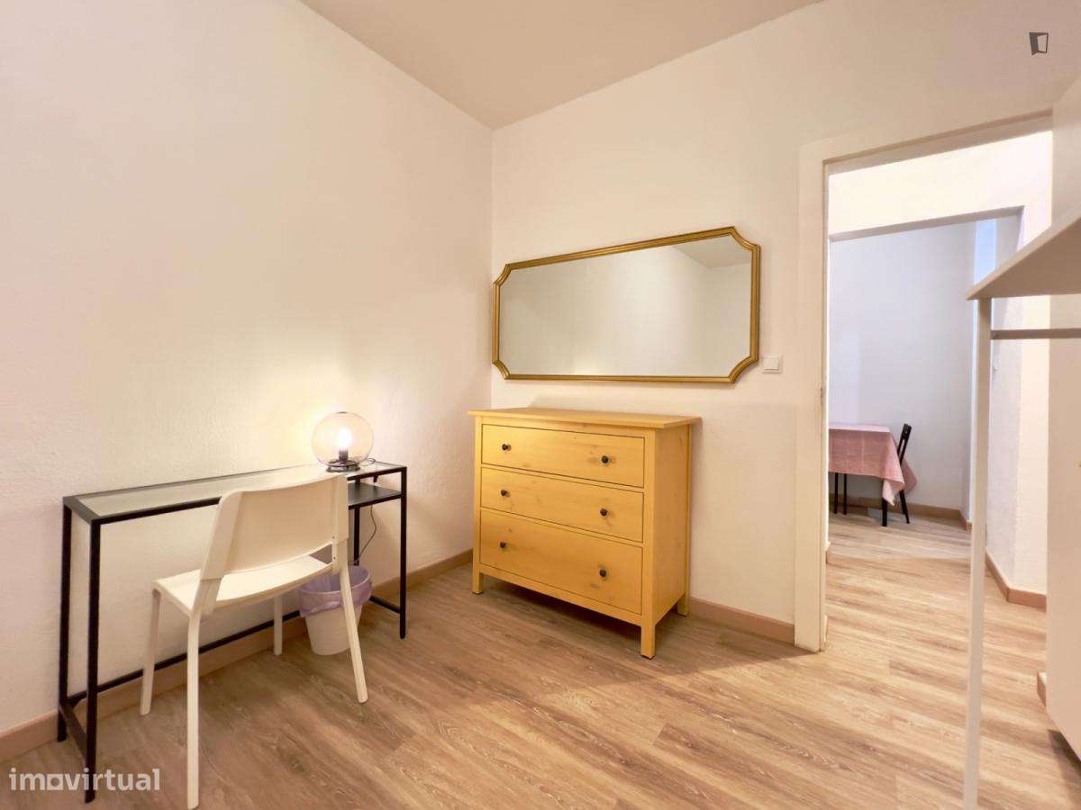 Quarto - localizado em Arroios Lisbon - Grande imagem: 5/35