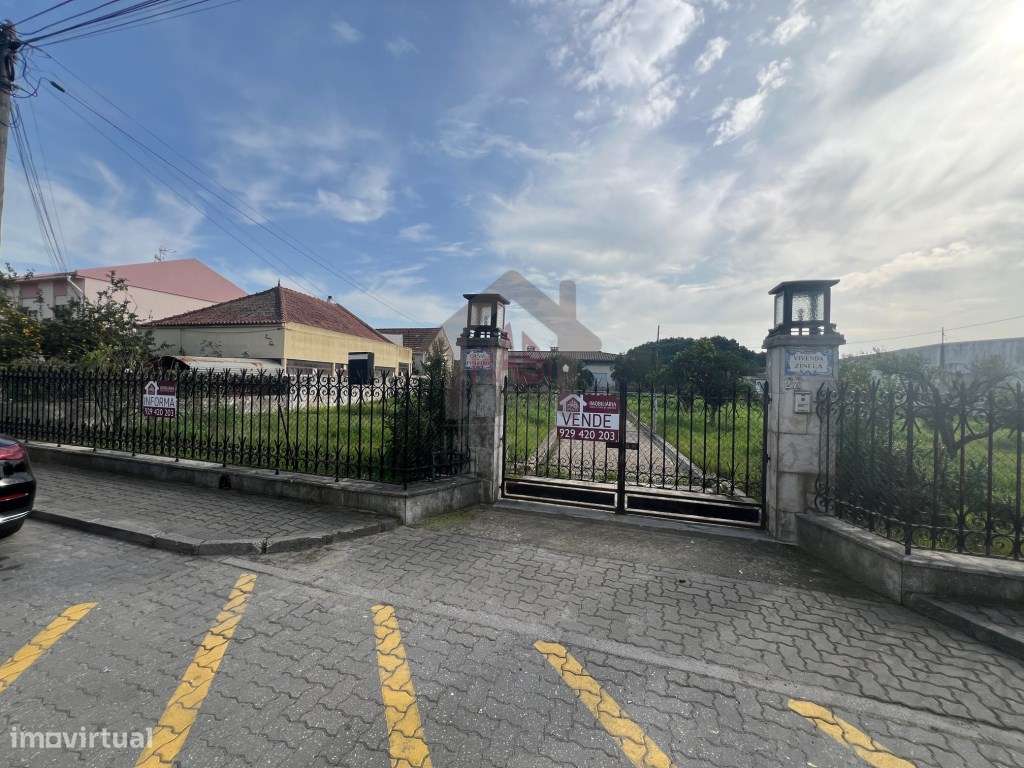 Excelente Moradia Térrea T3 Com Terreno e Vários Anexos - Grande imagem: 2/60