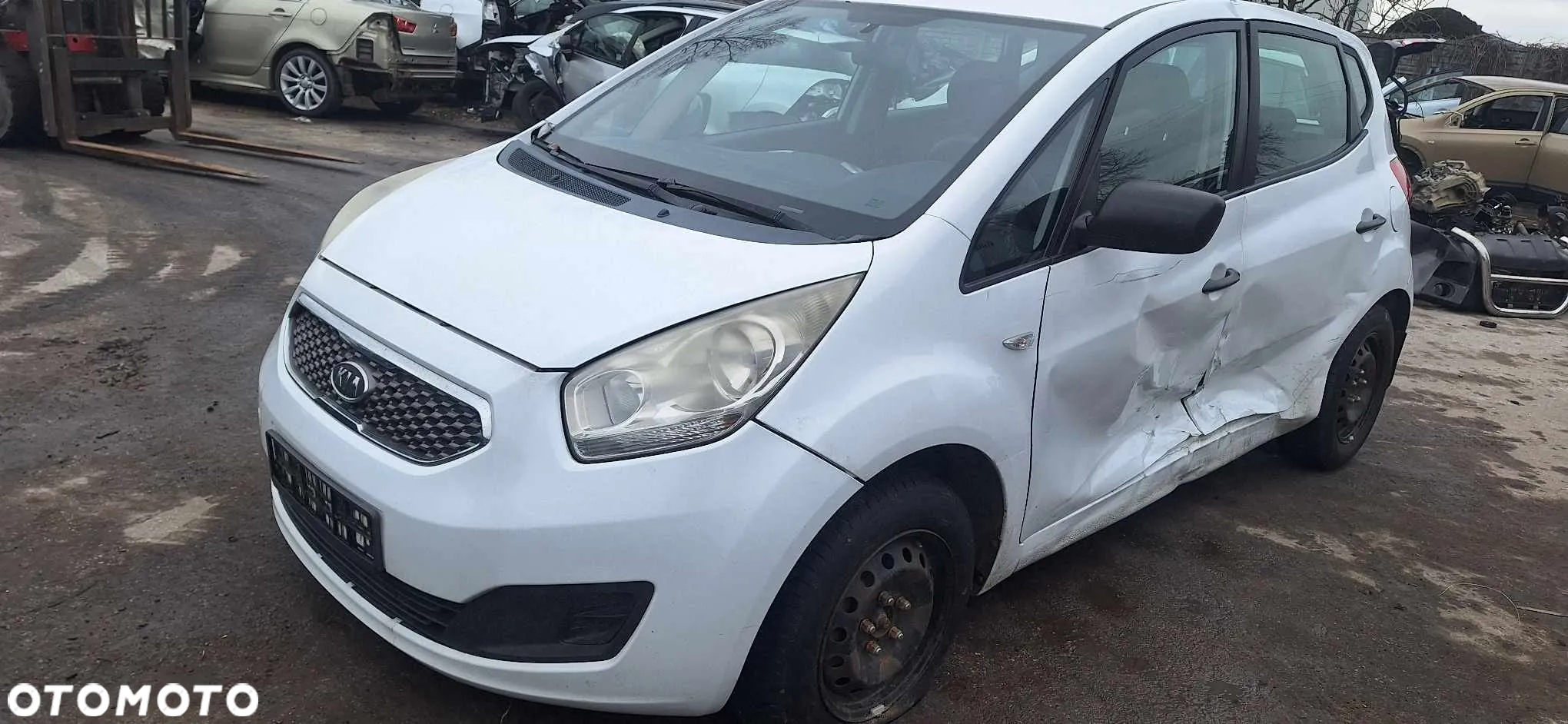 KIA VENGA 1,4CRDI mcperson lewy przód - 2