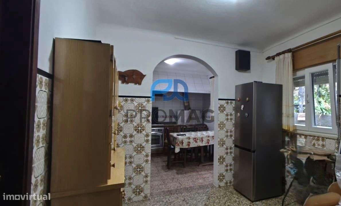 Moradia V3+1 em Anreade (Resende)-24