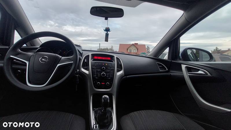 Opel Astra 1.4 Turbo Selection - 29