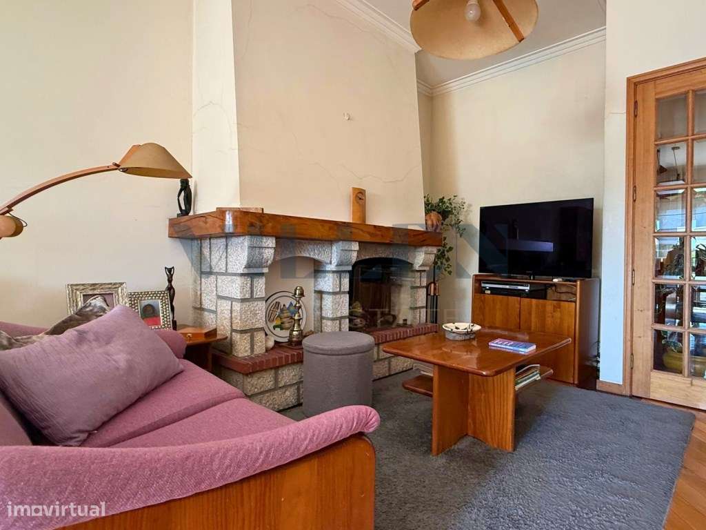 Apartamento T3 no Centro da Trofa com Garagem-7