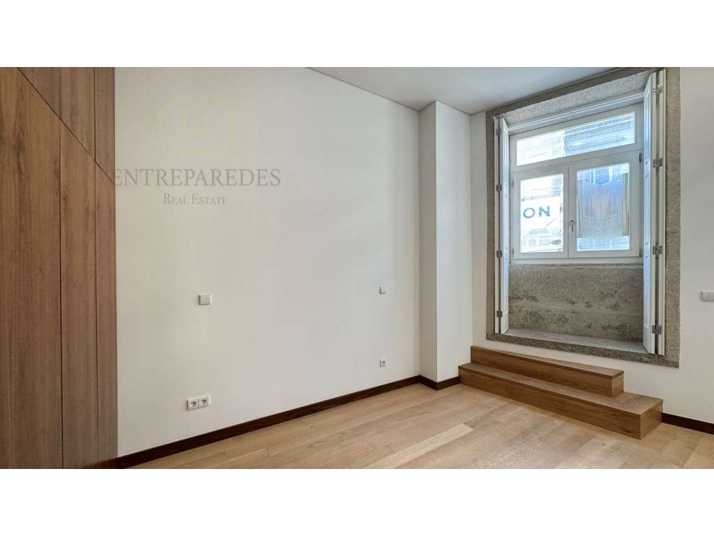 Apartamento T1 novo, para comprar junto a Avenida dos Aliados - Por... - Grande imagem: 3/20