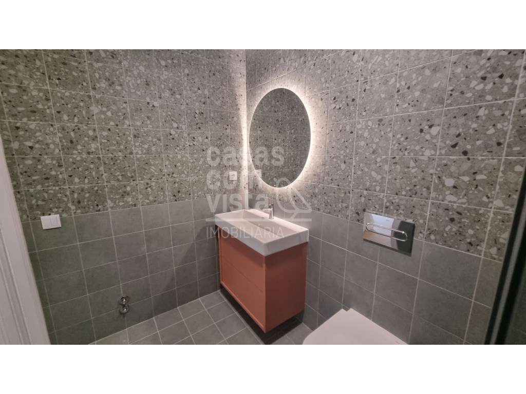 Apartamento T1 no Centro de Leiria Elegância Urbana, Design Moderno...-10