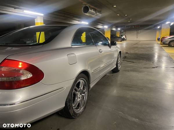 Mercedes-Benz CLK 270 CDI Avantgarde - 12