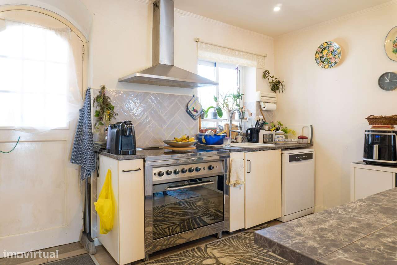 Moradia com 2 espaços independentes no Sobral do Parelhão - Bombarral - Grande imagem: 4/45