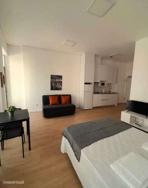 Estúdio Renovado no Centro do Porto – Rua de Cedofeita - Grande imagem: 4/6