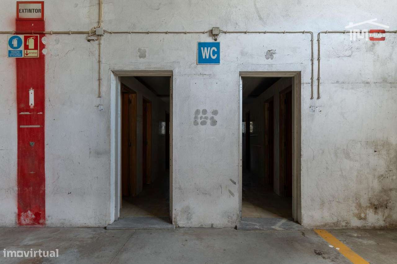 PAVILHÃO INDUSTRIAL COM AREA DE 6600 M2 COM AREA TOTAL DE TERRENO D... - Grande imagem: 5/28