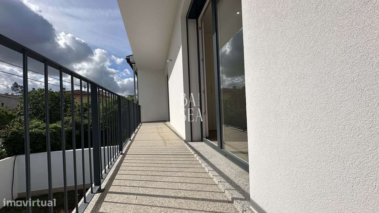 Moradia T4 Nova de Dois Andares em Palmeira Braga-19