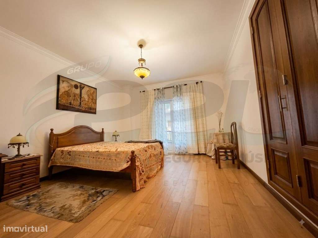 Moradia T5 Azoia de Baixo Santarém-12