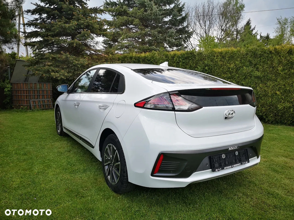 Hyundai IONIQ - 2