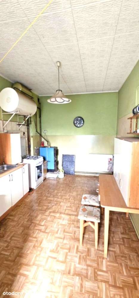 2 pokojowe mieszkanie do remontu na I piętrze + garaż ul. Jaworzyńska-4