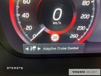 Volvo V60 Cross Country - 18