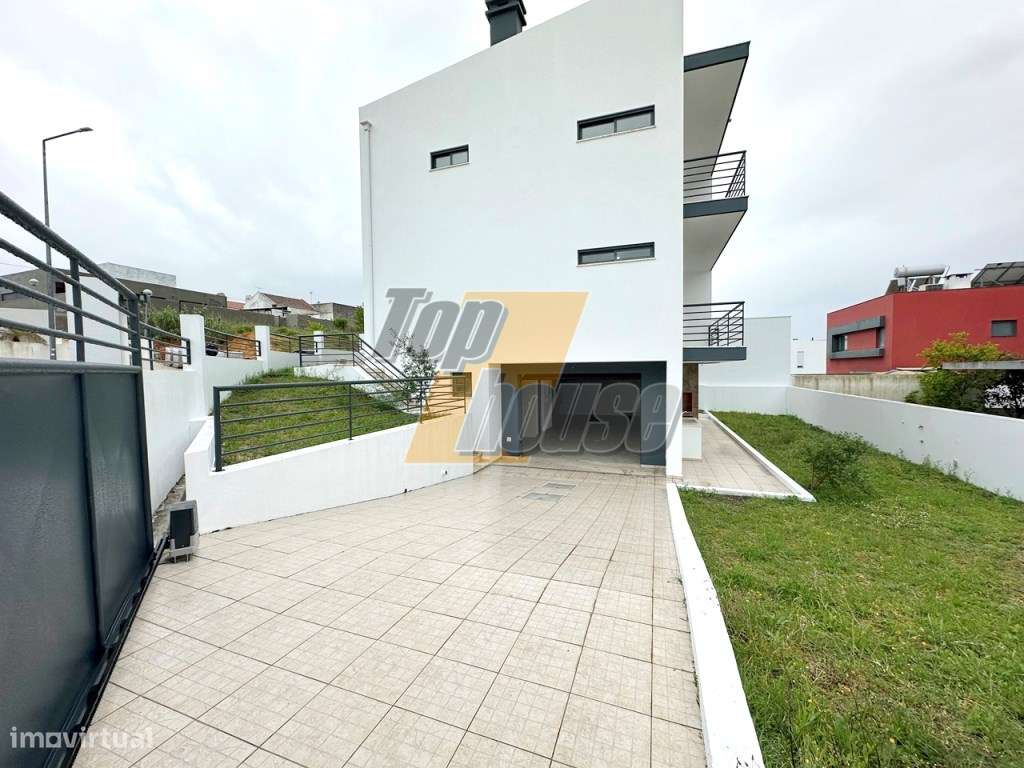 Moradia Isolada T5 Com Cave-45